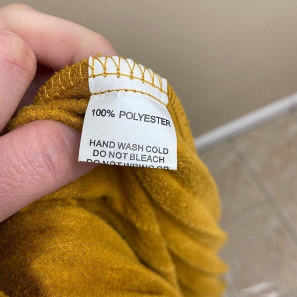 Yal NY Pleated Skirt - Picture 3 of 4